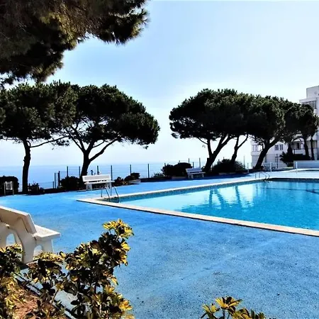 Fantastic Seaview With Swimming Pool Apartment